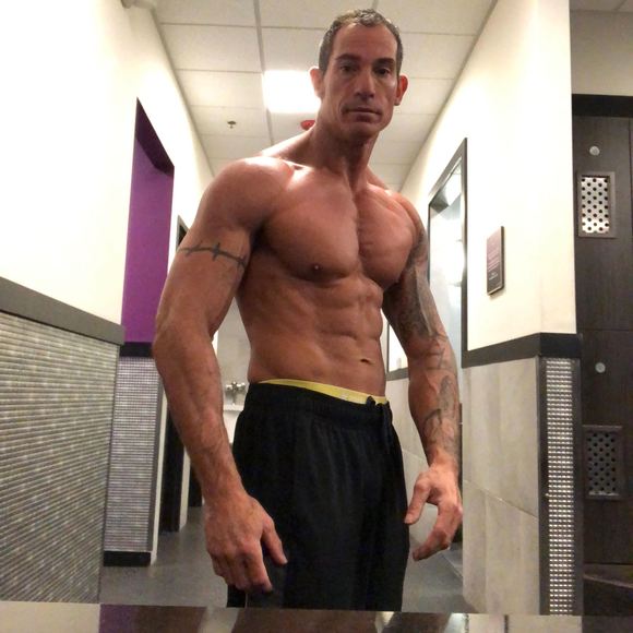 Meet your Posher, David - Picture 1 of 1